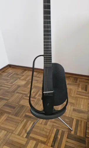 Base carregadora Enya