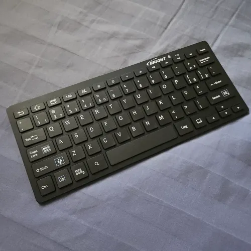 Teclado Bluetooth ABNT Bright para Android (usado)