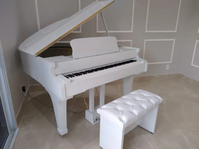PIANO DE CAUDA CENOGRÁFICO, SUPORTE PARA PIANO DIGITAL 