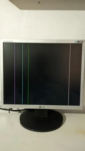 Monitor LG Flatron L1752T - Tela 17
