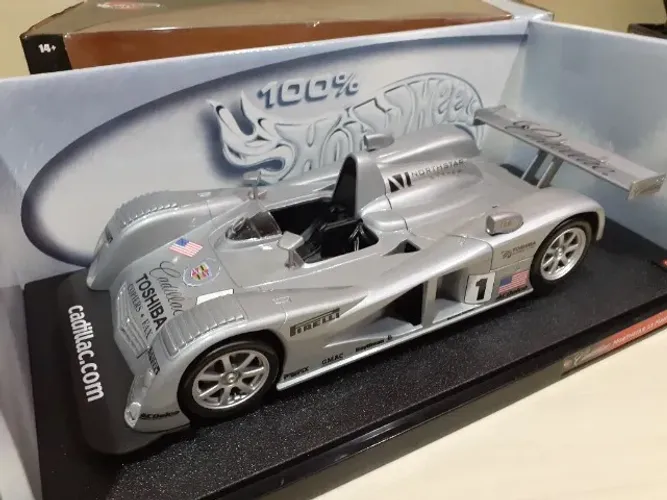Miniatura Cadillac Le Mans Prototype #1 2000 1/18 Hotwheels