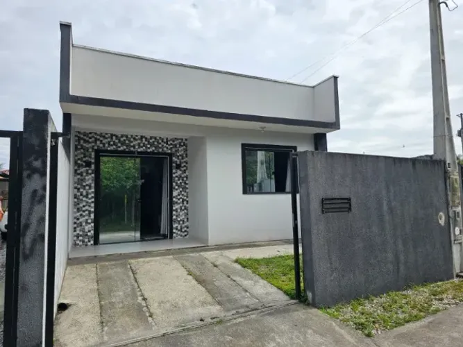 Só entrar e morar! Casa de Praia mobiliada em [Matinhos] - Preço Imperdível!