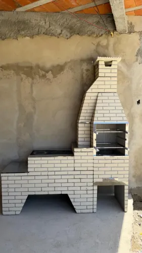 Churrasqueira + fogão a lenha Tijolinho