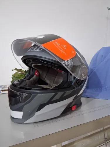 Capacete X11 Turner tam. 60 escamoteável