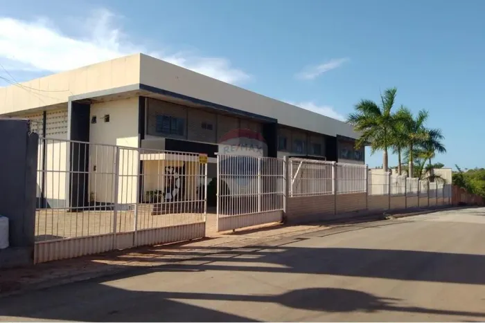 Galpão Comercial em Localização Estratégica no Araçagi