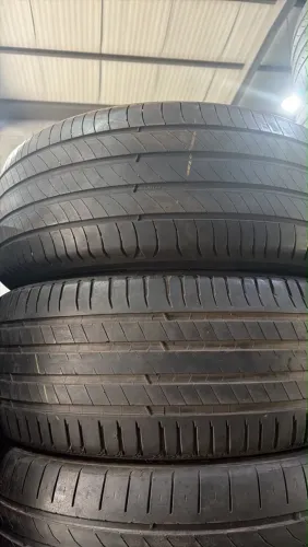 Pneus 235/55/19 marca Michelin