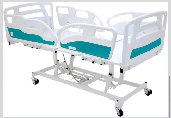 Cama Hospitalar Motorizada 8 Movimentos com Regulagem de Altura e Colchão Hospitalar