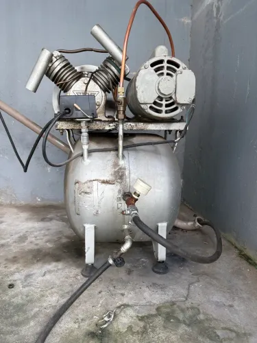 Compressor Odontológico - Stelo 123 Funcionando