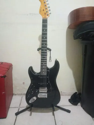 Guitarra para canhoto 