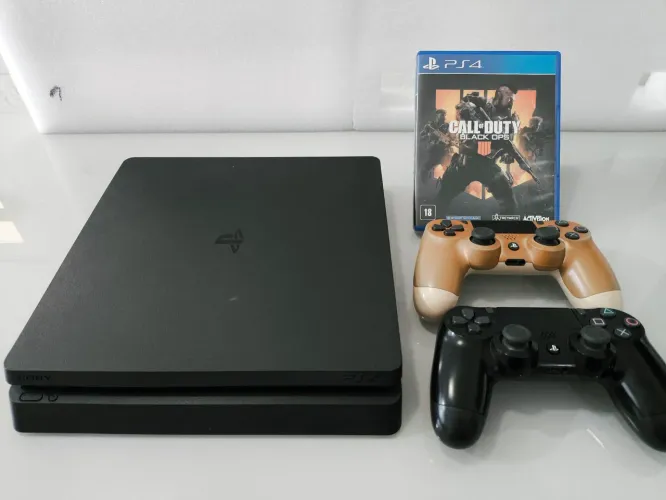 Ps4 Slim 1 TB com defeito no southbridge + 2 controles e 1 jogo
