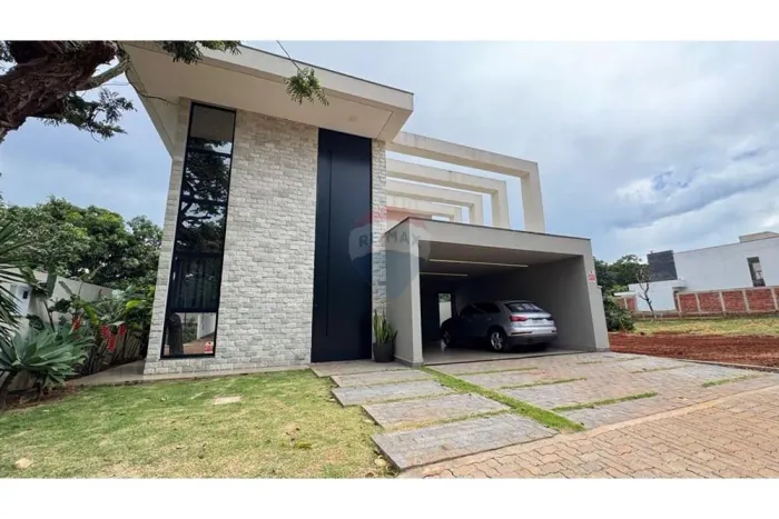 Casa Recém-Construída no Altiplano Leste - A 8km da Ponte JK