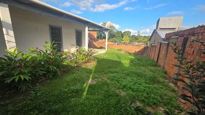 OPORTUNIDADE!! Terreno grande com apartamento ao lado da Getúlio vargas.