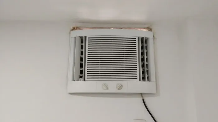 Ar condicionado de janela Electrolux 7500 BTUs 