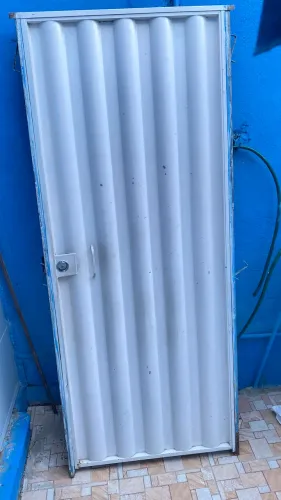 portão social