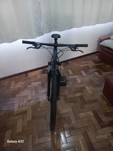 Bicicleta oggi aro 29 toda de alumínio nova