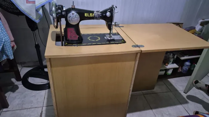 Máquina de costura manual Singer