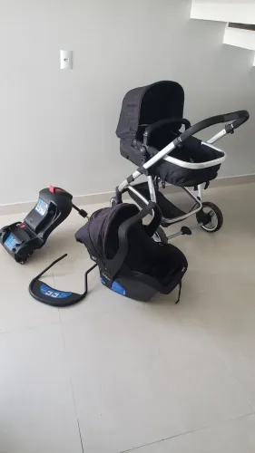 Carrinho Moisés bebê conforto base