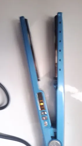 Prancha nano titanium  profissional 