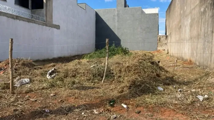 Terreno Avenida 312m2- Novo Mundo