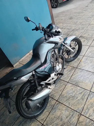 VENDE- SE
