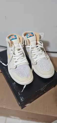 Tenis jordan mid