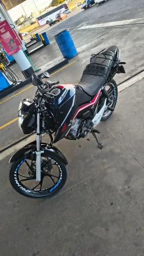 Vendou Ou troco Titan 160 Série especial