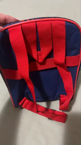 Mochila de rodinha e lancheira de menino