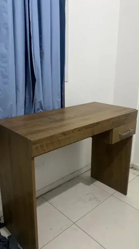 Mesa escrivaninha - Usado em boas condições