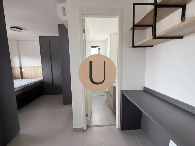 Apartamento de 46 m² no Fiori Alphaville | Andar Alto | 1 Dormitório, Varanda e 1 Vaga