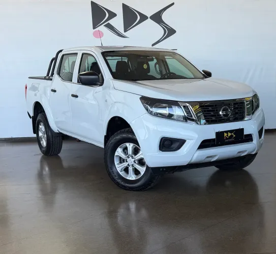 Nissan Frontier S CD 4X4 2.3 TB Diesel Mec. 2022