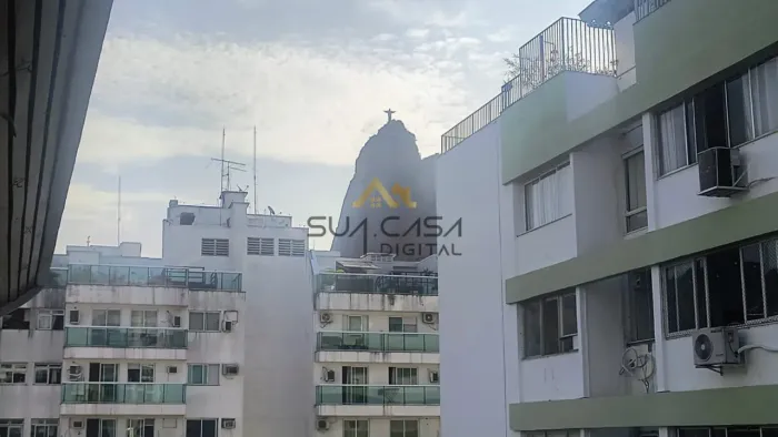 Apartamento de 2 Quartos com Suíte, Varanda e Vista para o Cristo em Botafogo. REF: AP0221