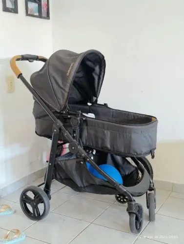 Carrinho de bebê estilo Moisés Galzerano