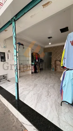 Predio comercial com loja para venda ao lado da Praça Floriano Peixoto - Santo amaro