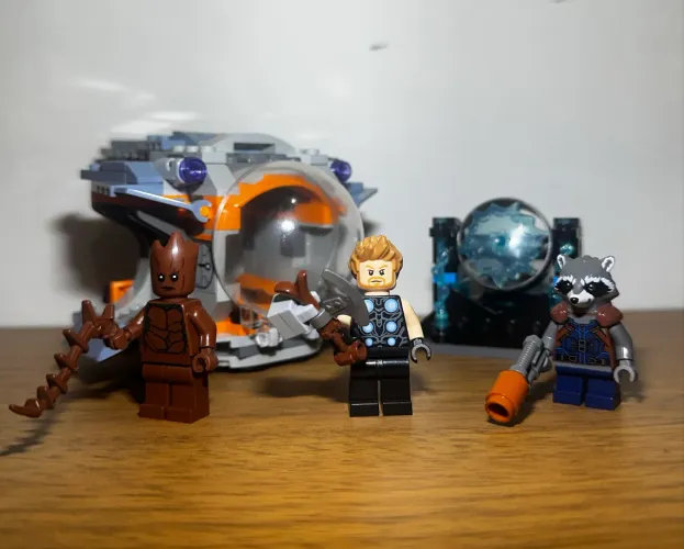 LEGO Marvel Super Heroes "A Procura da Arma de Thor" (76102)