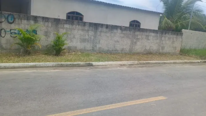 Casa em guapimirim de 3 quartos, sala, cozinha, banheiro e varanda