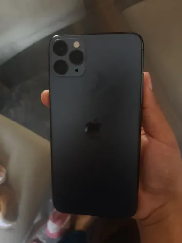 iPhone 11 Pro Max 256G com mal contato na bateria 