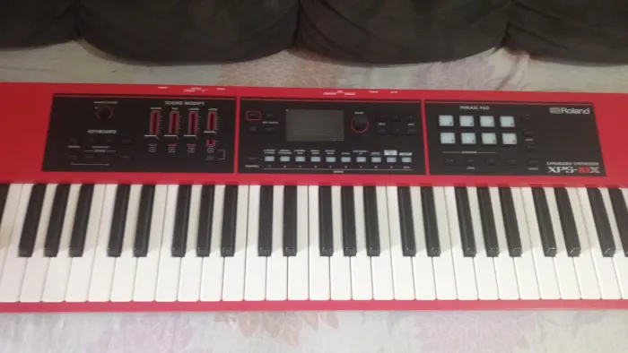 Roland xps10x na caixa