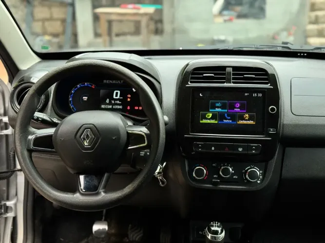 Renault Kwid Intense 1.0 Flex 12V 5P Mec. 2023
