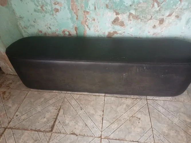 Puff de couro 5 lugares 