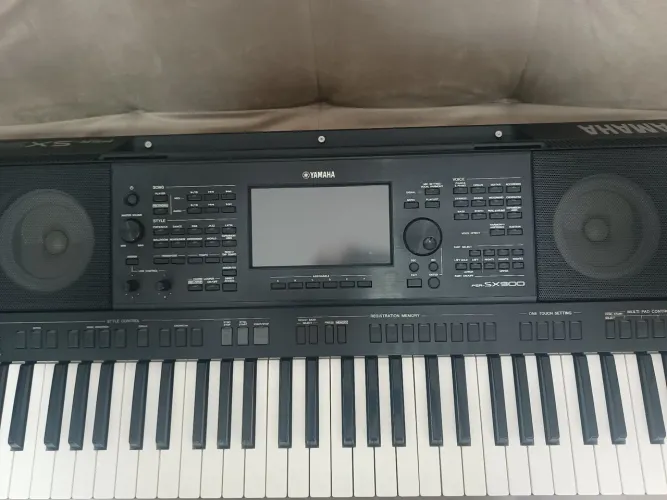 TECLADO YAMAHA SX 900 ( SÓ VENDA)