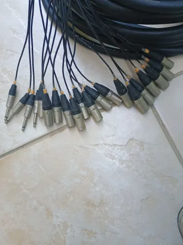 Medusa Multicabos 20 vias montada 15 metros.