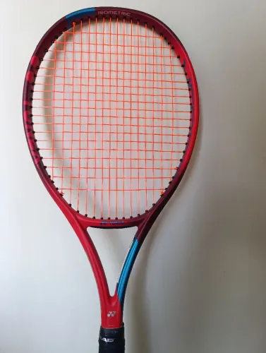 Yonex Vcore 100+
