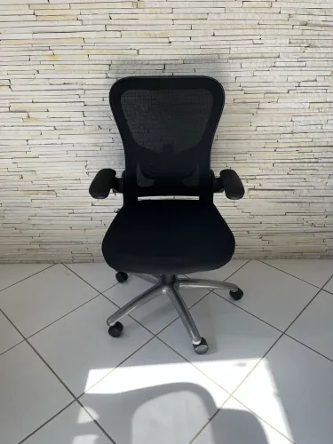 Cadeira de Escritório DT3 Office Vita Seminova