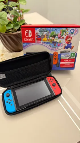Nintendo Switch Completo com Caixa + Case | Estado de Novo