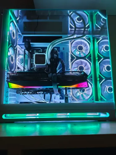 PC GAMER AM5 RYZEN 7 7800X3D 9070XT Mercury OC 32gb RAM 3tb de ARMAZENAMENTO