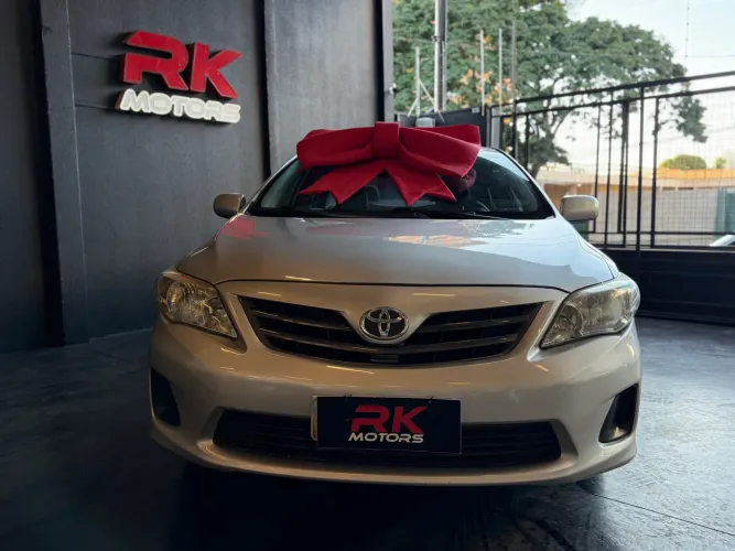 Toyota Corolla GLI 1.8 Flex 16V Mec. 2014