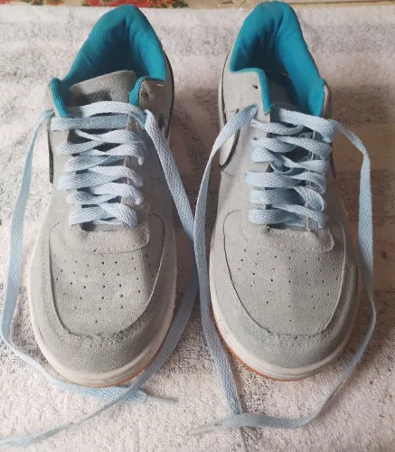 Tênis Nike Air infantil masculino tamanho 34 semi-novo