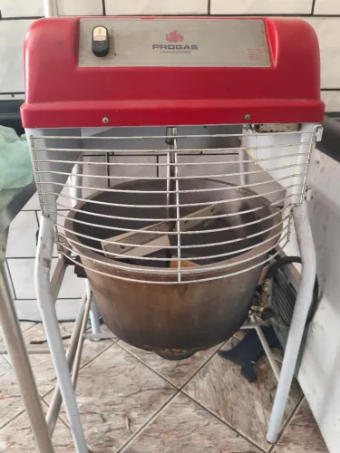 Masseira pro gas PRMQ40 em perfeito estado