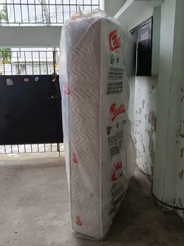 Vendo colchão casal 