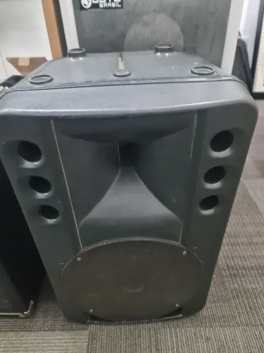 Caixa Ativa RCF ART 200A